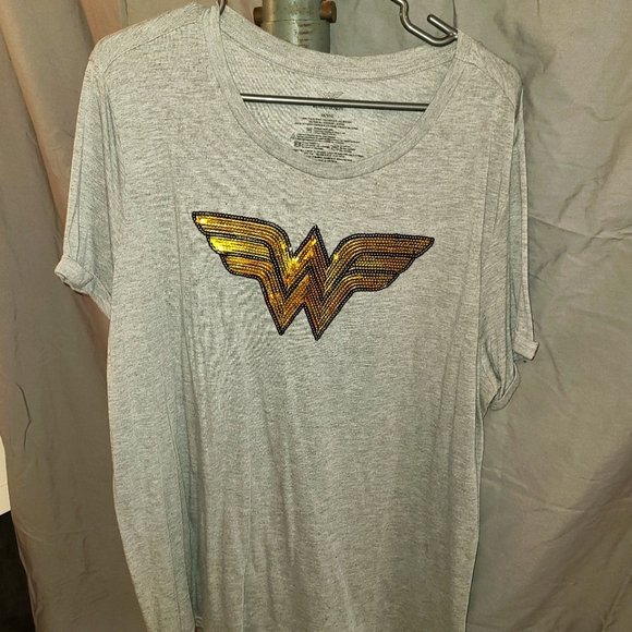 Wonder Woman - T-shirt w/ Glitter - 3x